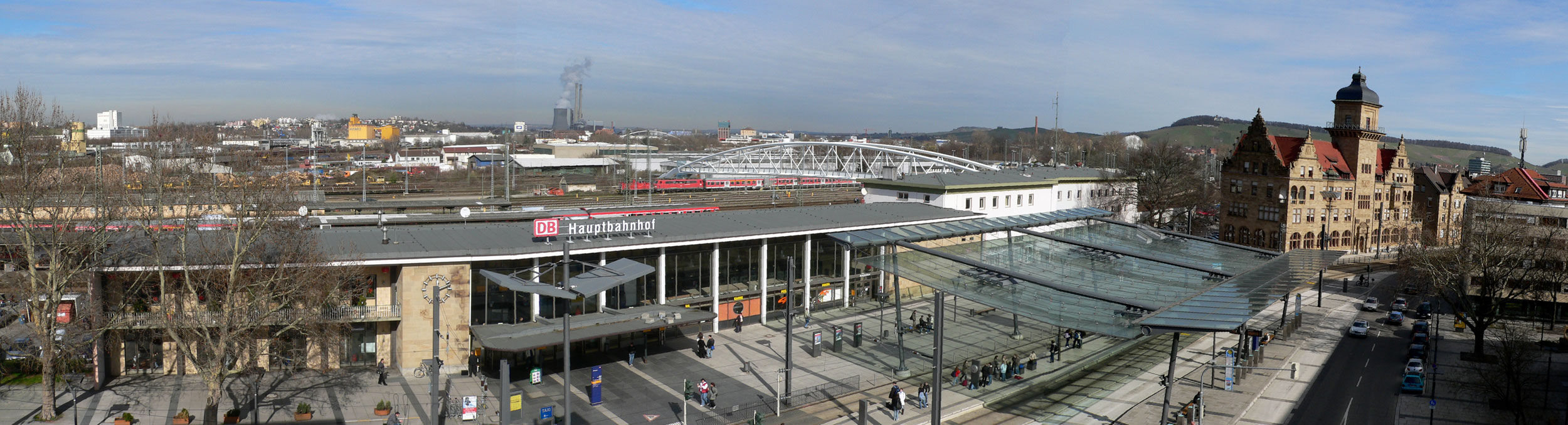 Railway station footbridge (Bahnhofsbrücke) in Heilbronn