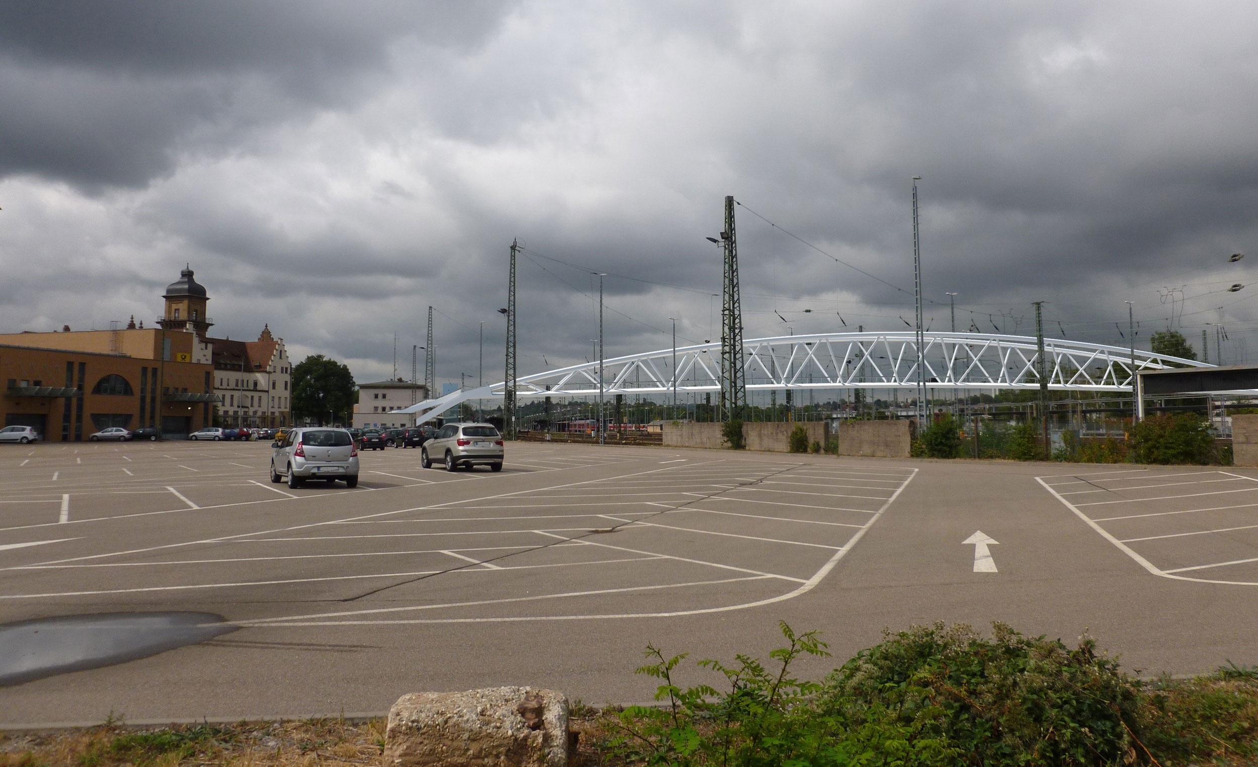 Railway station footbridge (Bahnhofsbrücke) in Heilbronn