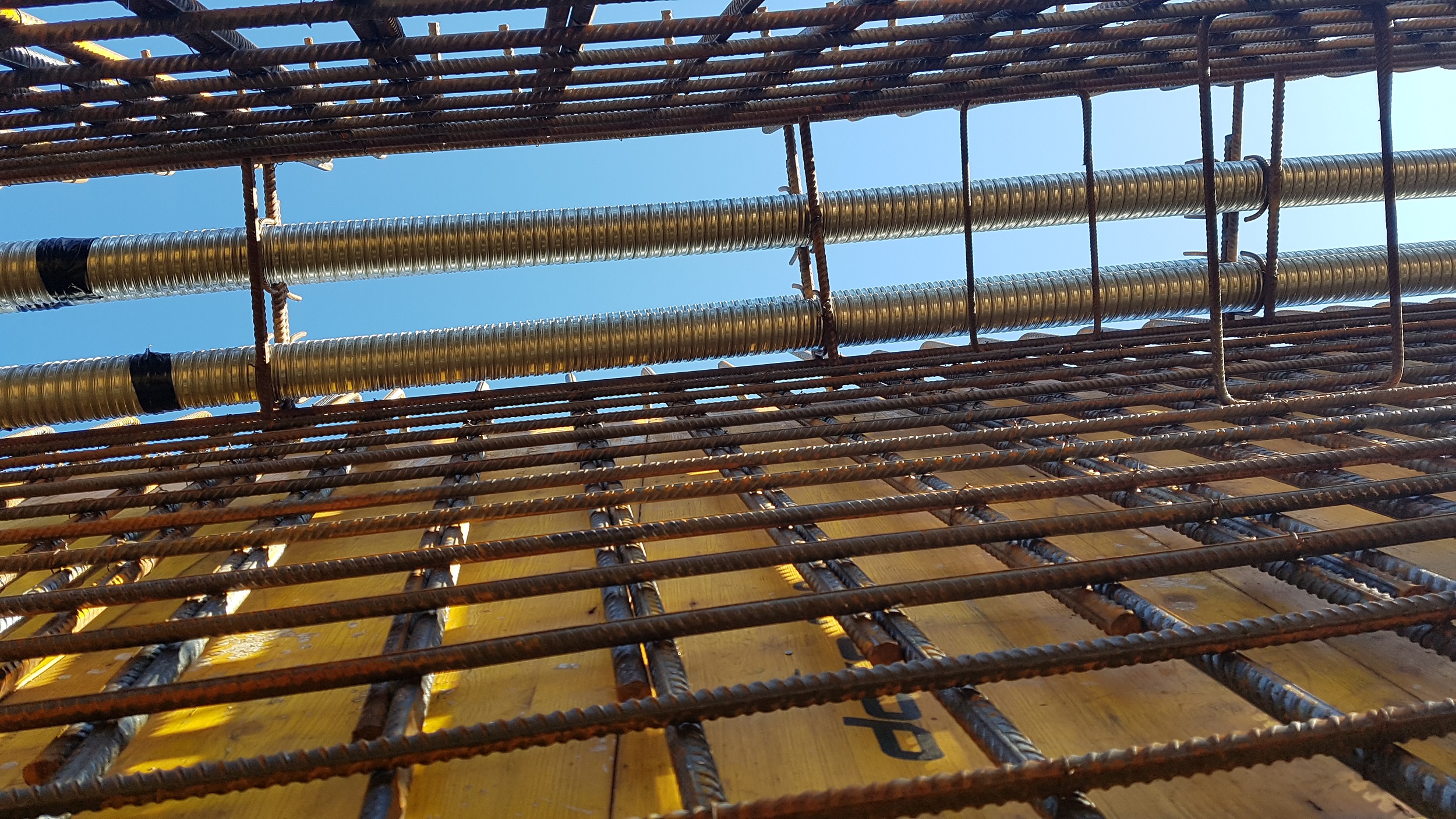 Superstructure of the bridge in Marija Gradec is taking shape