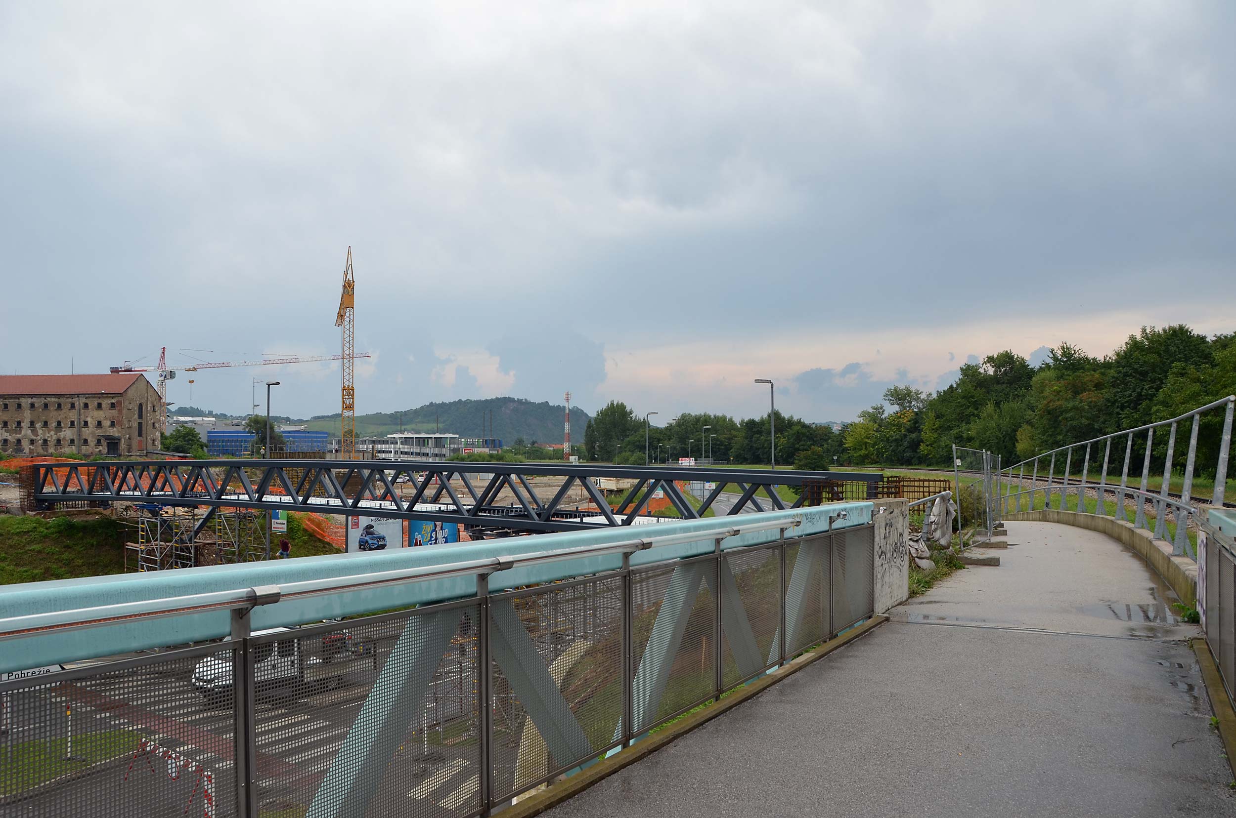 Construction works on overpass Titova - East in full swing