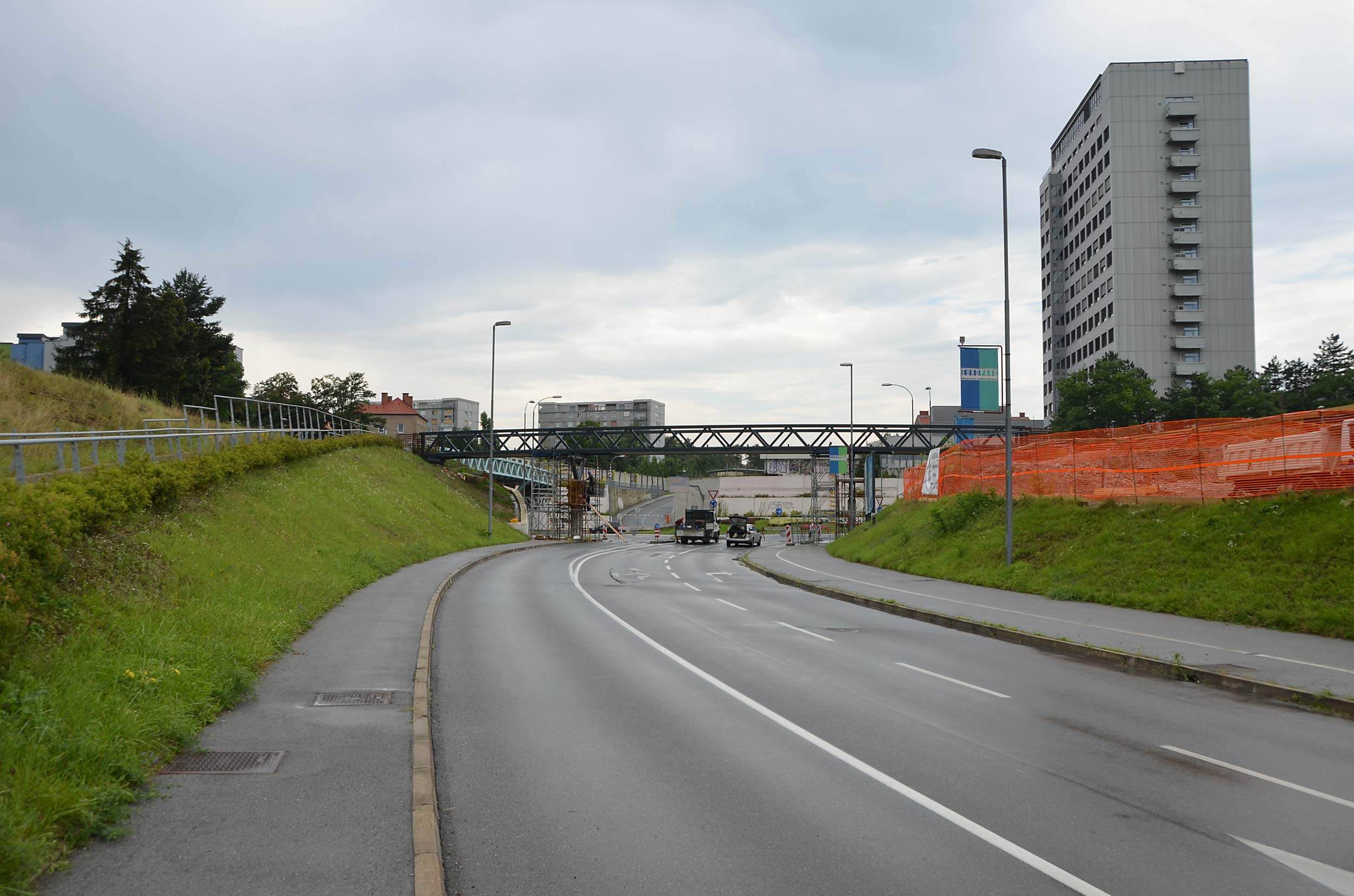 Construction works on overpass Titova - East in full swing