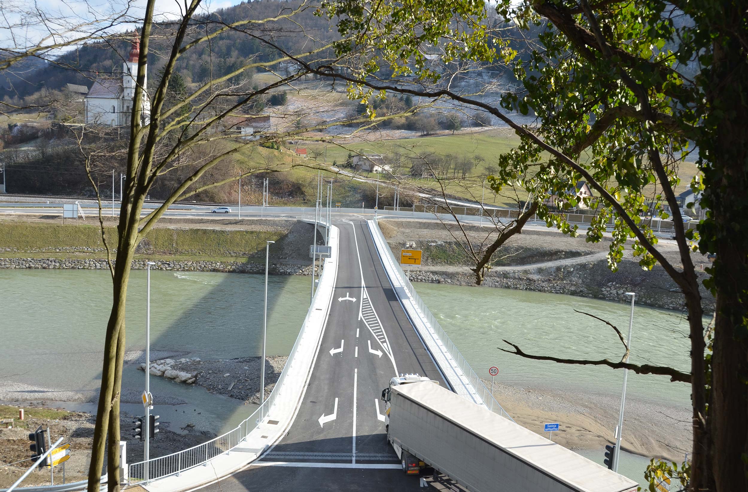 A new bridge over the Savinja in Laško is now open to traffic