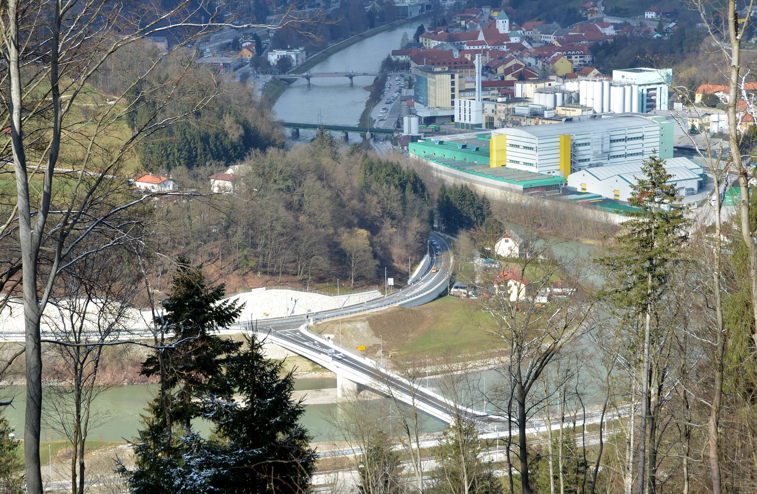 A new bridge over the Savinja in Laško is now open to traffic
