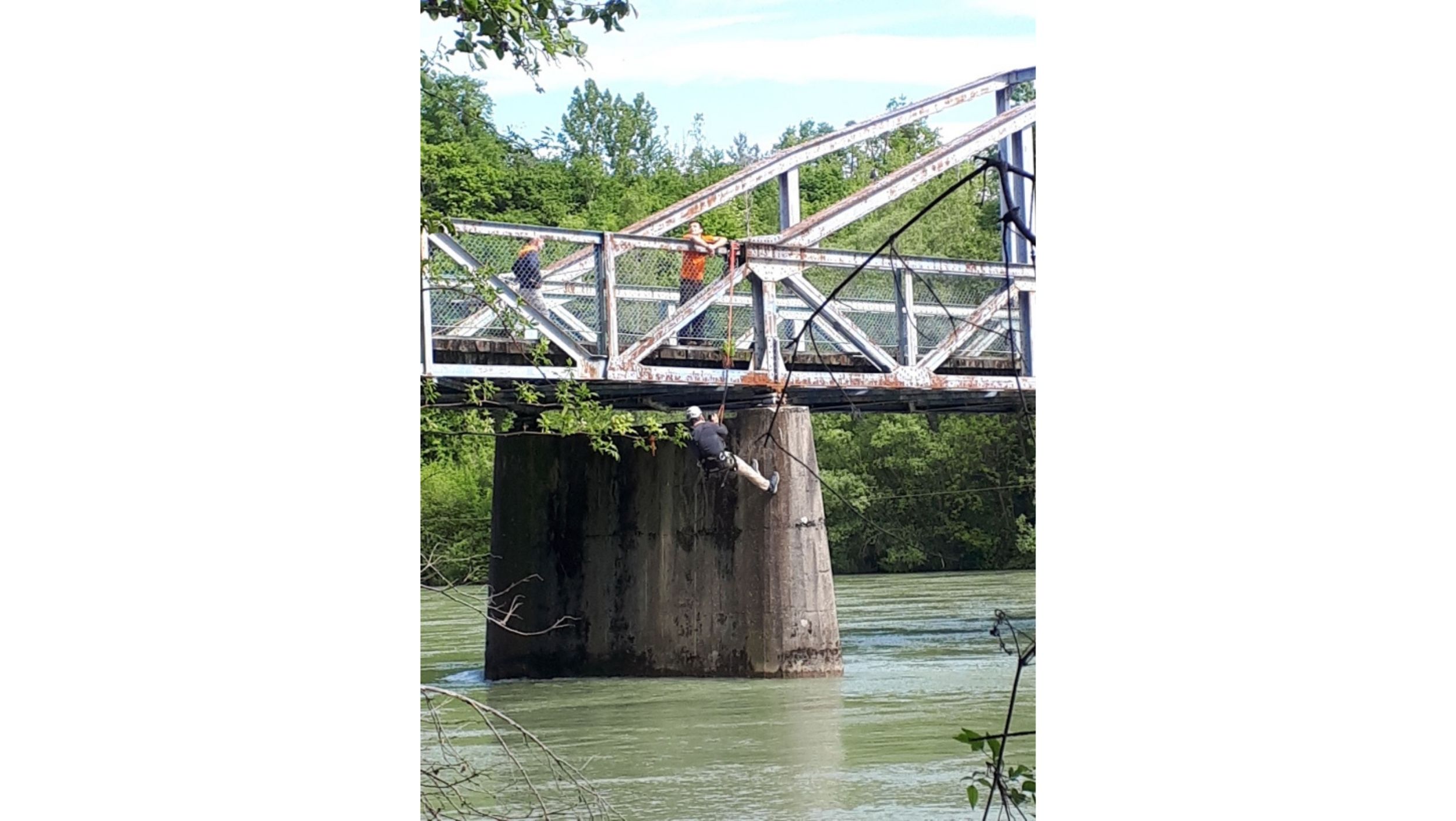 We are preparing a rehabilitation project for the bridge to the Maribor Island