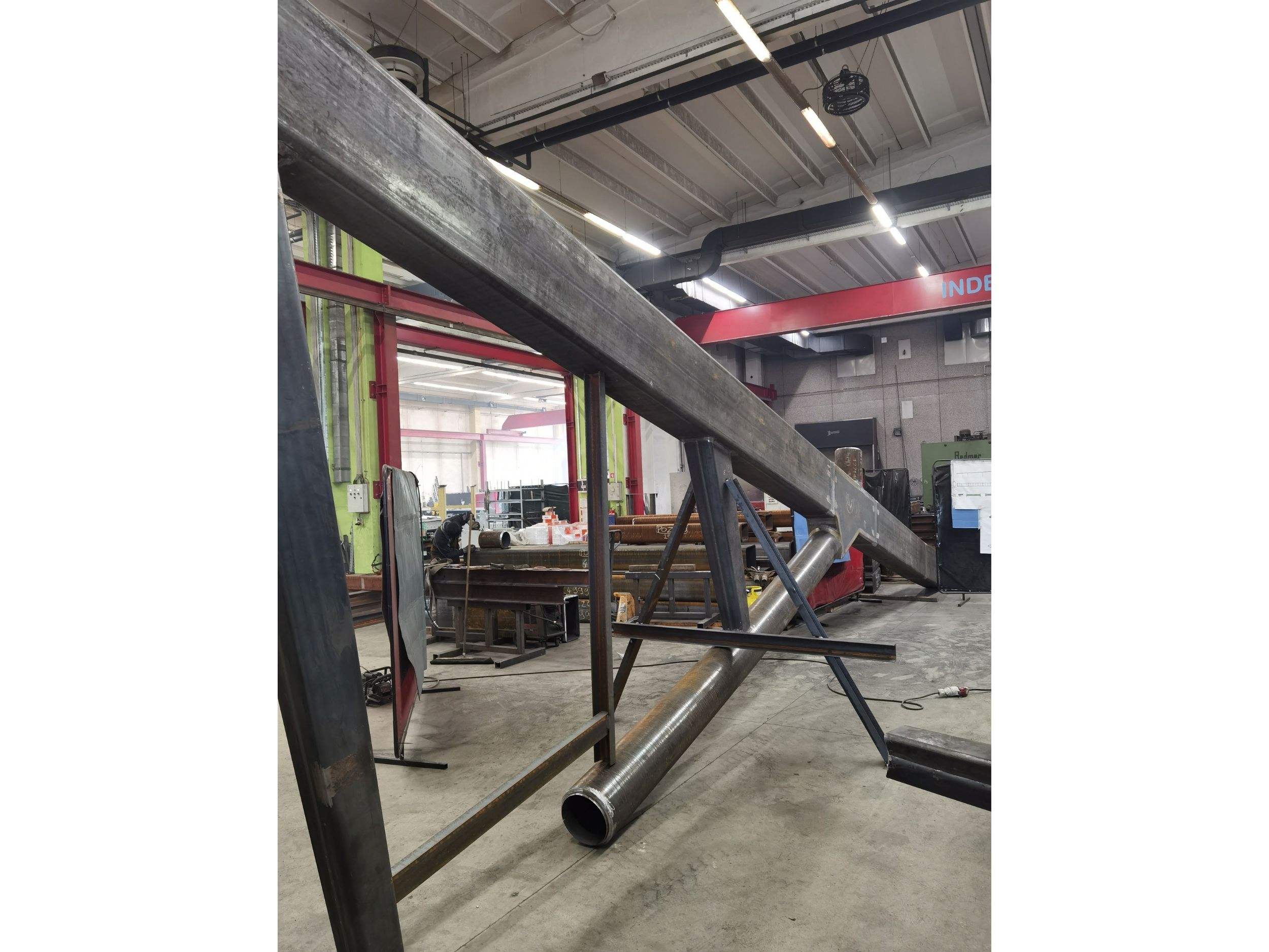 Production of steel structure for the 177.5 meters long overpass Sonce
