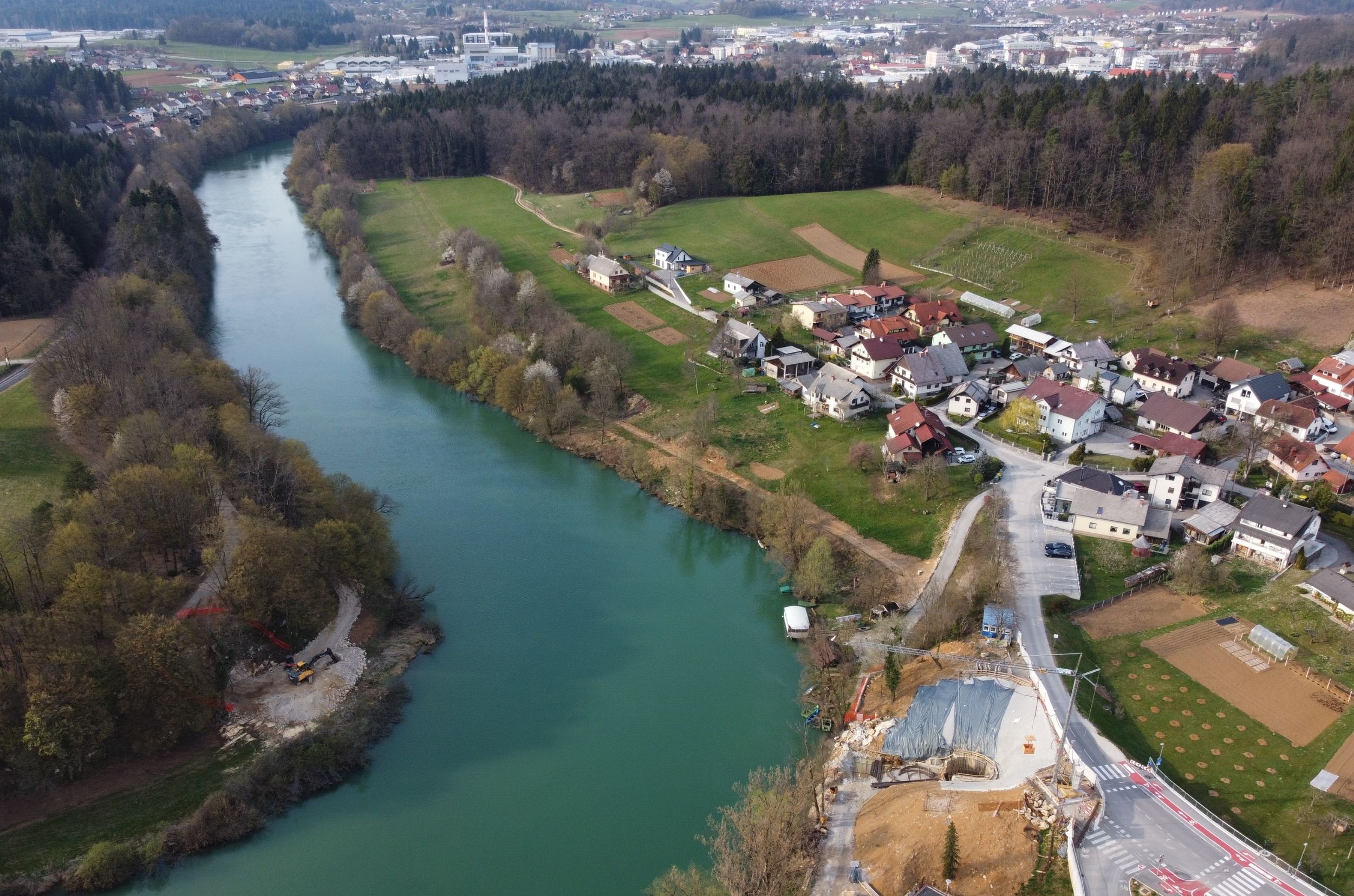 The construction of the Foot and Cycle Bridge in Irča vas well underway