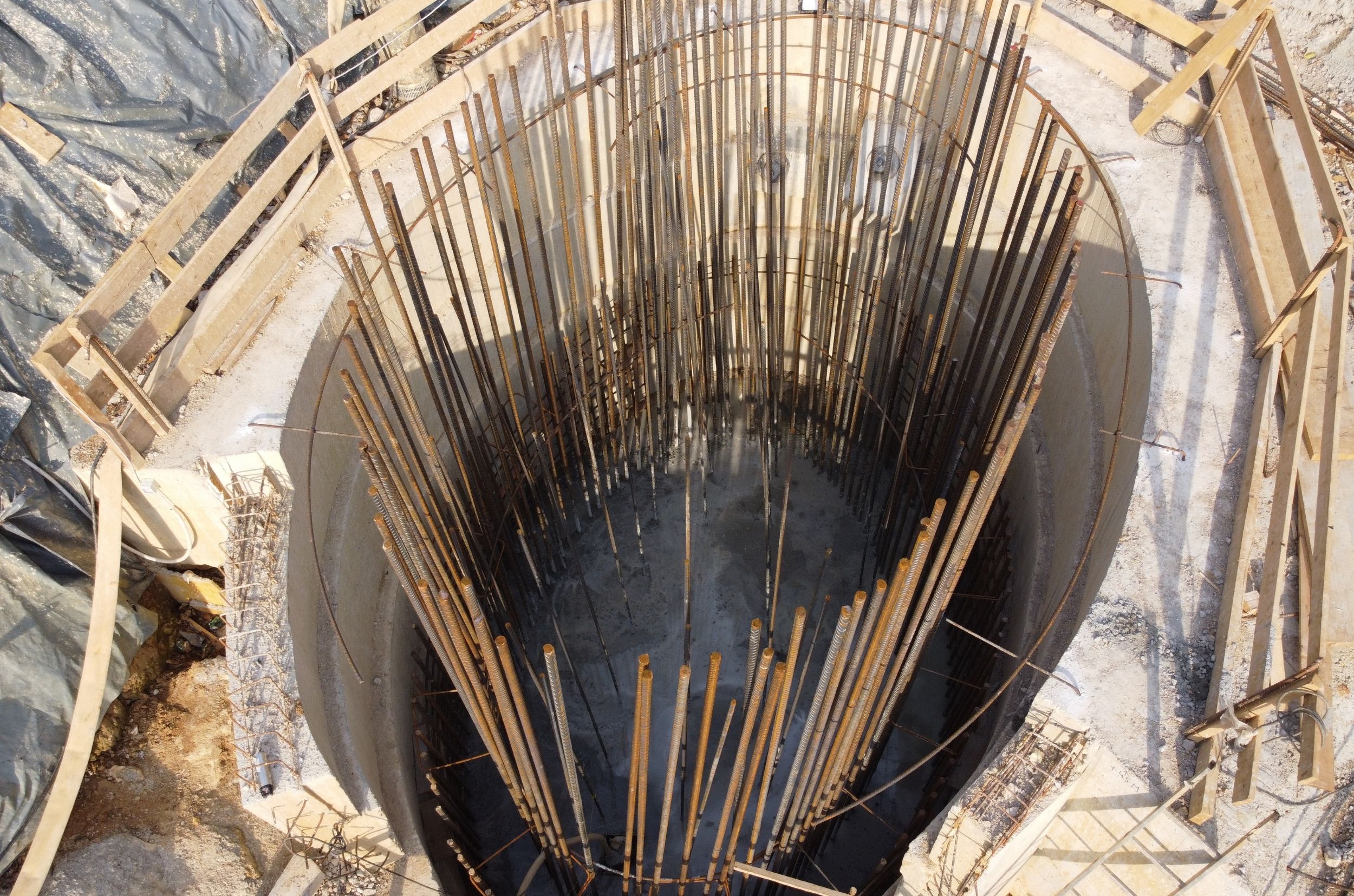 The construction of the Foot and Cycle Bridge in Irča vas well underway