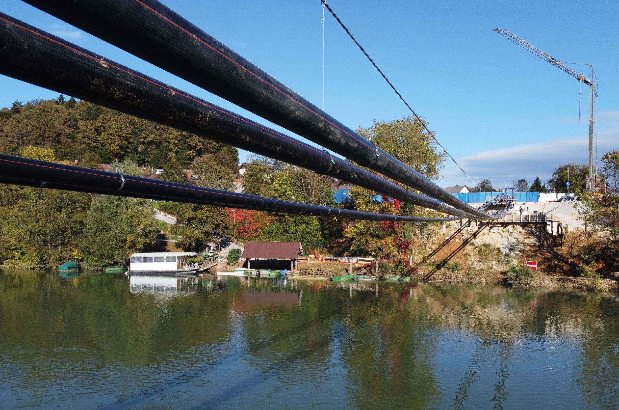 All four bearing tendors of the Foot and Cycle Bridge in Irča vas installed