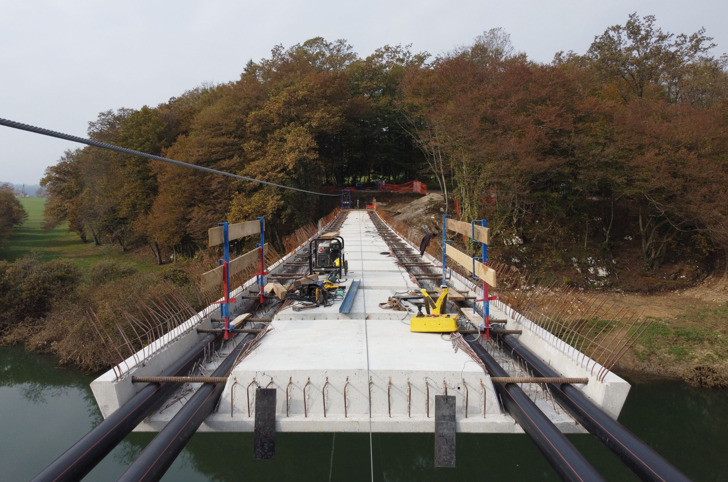 Placing of precast elements of the Foot and Cycle Bridge in Irča vas